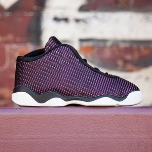 Black and Pink Jordan Horizon GT size 9 (Toddlers)